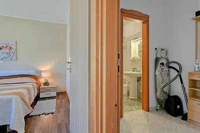 Ferienwohnung mit Terrasse und Garten