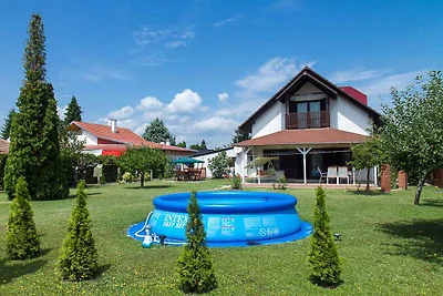 Ferienhaus mit Aussenpool und mit grossem