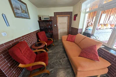 Ferienhaus mit grossem Gaten und Klimaanlage