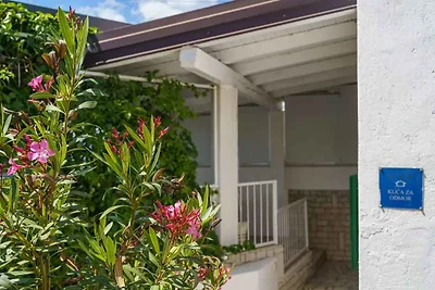 Ferienhaus mit Whirlpool und Klimaanlage