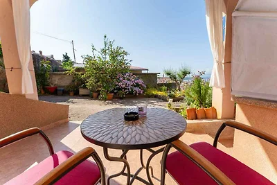 Studio mit Terrasse und schönen Meerblick