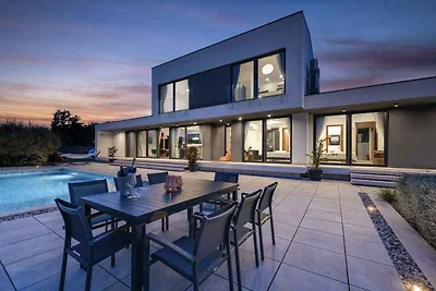 Villa mit Klimaanlage und Pool