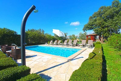 Ferienhaus mit Klimaanlage und Pool