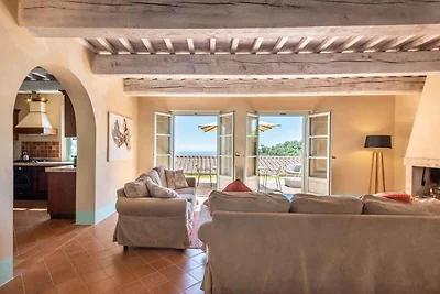 Ferienwohnung mit Terrasse, Klimaanlage und