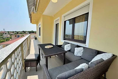 Ferienwohnung mit Balkon und Klimaanlage