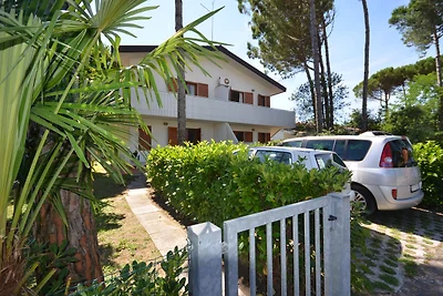 Ferienwohnung mit Klimaanlage und Balkon
