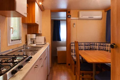 Mobilehome mit Parkplatz