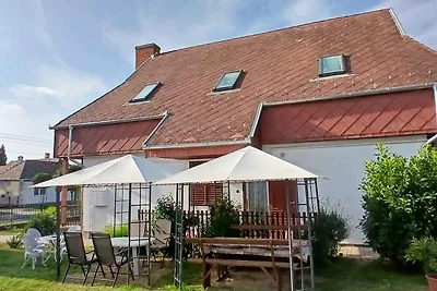 Ferienhaus mit Terassen und Klimaanlagen