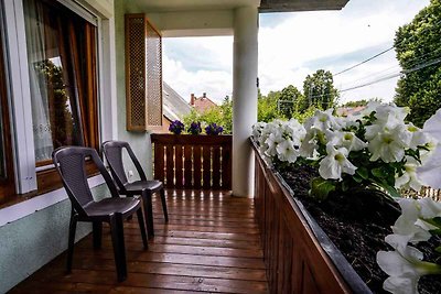 Ferienwohnung mit Pool und Spielplatz