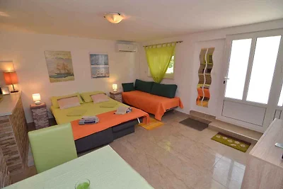 Studio mit Klimaanlage und 25 m vom Strand