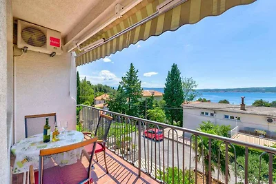 Ferienwohnung mit Balkon und Meerblick