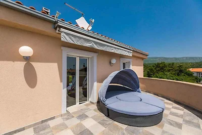 Villa mit Swimmingpool und Whirlpool