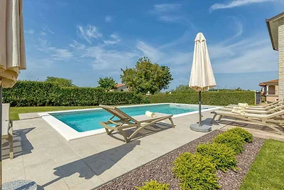 FerienHaus mit Klimaanlage und Aussenpool