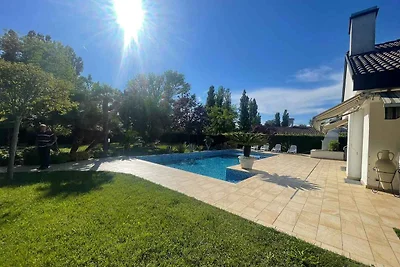 Ferienhaus mit Klimaanlage, Garten und Pool