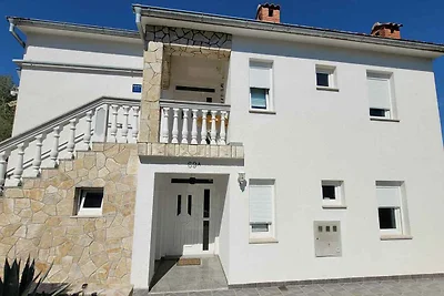 Ferienhaus mit Pool und Grill