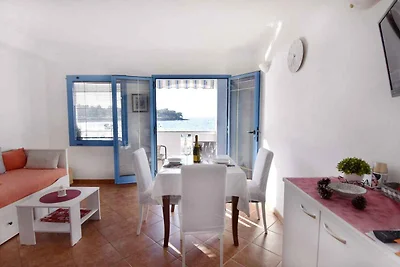 Ferienwohnung mit Terrasse und Klimaanage