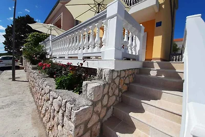 Ferienwohnung mit Terrasse und Grill