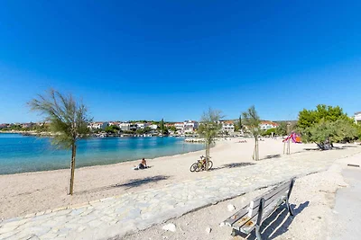 Ferienwohnung mit Klimaanlage und Parkplatz