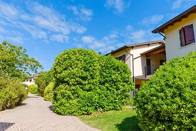 FerienWohnung mit Liegestühlen und Freibad