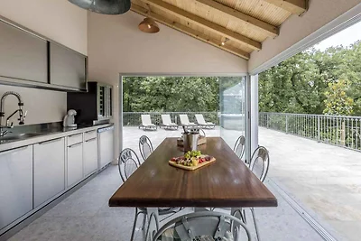 Ferienhaus mit Terrasse und Pool und