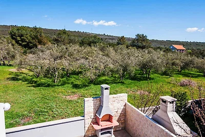 Gemütliches Ferienhaus Andela in Sukošan bei