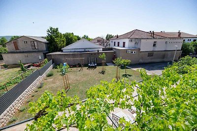 Ferienwohnung mit Terrasse und Grill