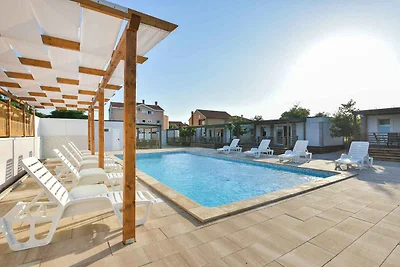 Ferienwohnung mit Klimaanlage, Pool und