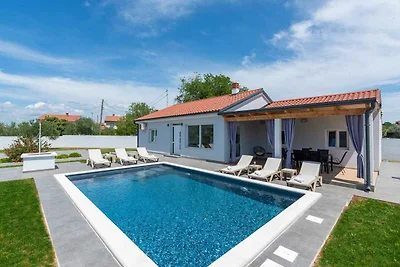 Vakantiehuis Ontspannende vakantie Valbandon