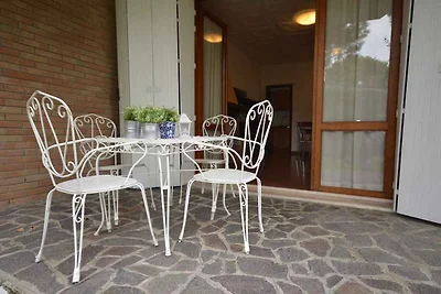 Ferienwohnung mit Garten und Klimaanlage