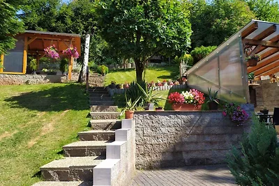 Ferienhaus mit Kamin in Seenähe