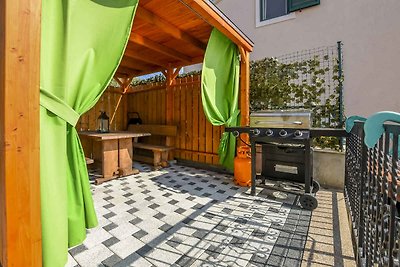 Ferienwohnung mit Terrasse und Grill