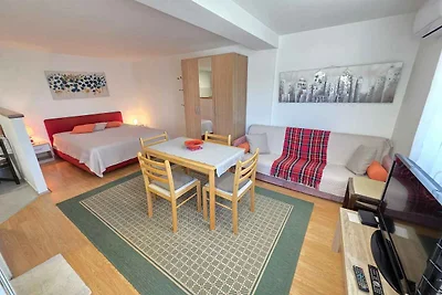 Ferienwohnung mit Terrasse und Klimaanlage