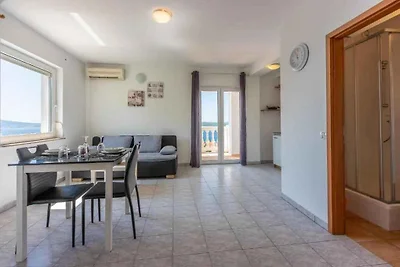 Ferienwohnung mit Balkon und Meerblick