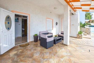 Ferienhaus mit Klimaanlage und Pool