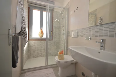 Ferienwohnung mit Klimaanlage und Balkon