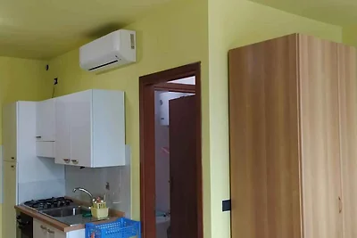 Studio mit Klimaanlage und Balkon