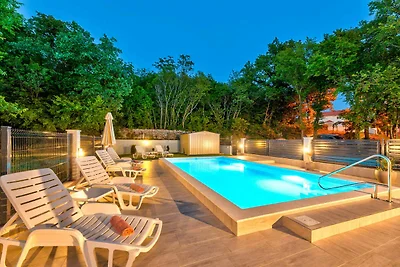 Ferienhaus mit Swimmingpool, Terrasse und
