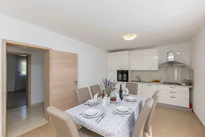 Ferienwohnung mit Klimaanlage und Pool