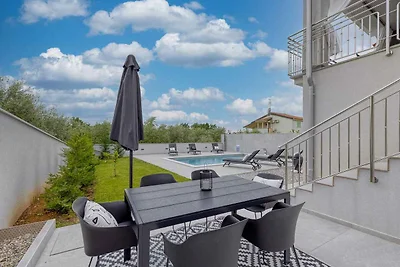 Villa mit Klimaanlage und Pool