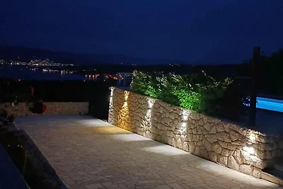 Ferienwohnung mit Pool und Meerblick