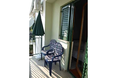 Studio mit Balkon und Klimaanlage