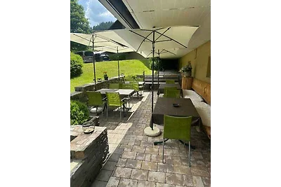 Ferienwohnung mit Balkon und Hallenbad