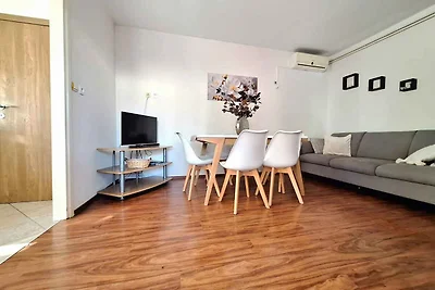 Komfortables Ferienhaus Flower Terrace mit Te