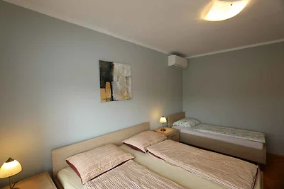 Ferienwohnung mit Balkon und Meerblick