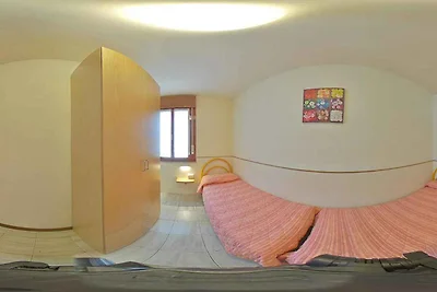 Ferienwohnung mit Klimaanlage und Balkon