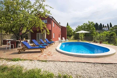 Ferienhaus mit Pool, Klimaanlage, Grill und i