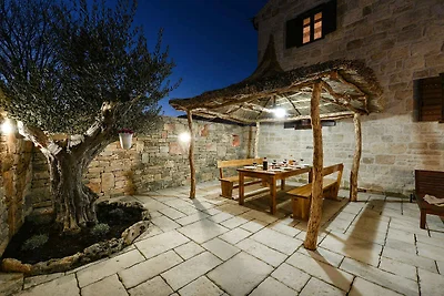 Ferienhaus mit Pool und Klimaanlage