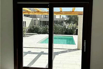 Villa mit Aussenpool und Klimaanlage