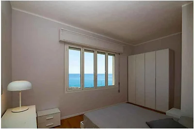Ferienwohnung mit Klimaanlage und Balkon
