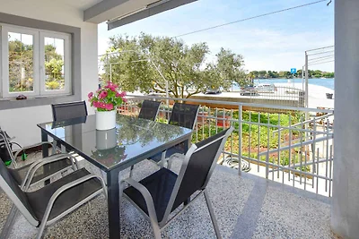 Ferienwohnung mit Terrasse und Klimaanlage